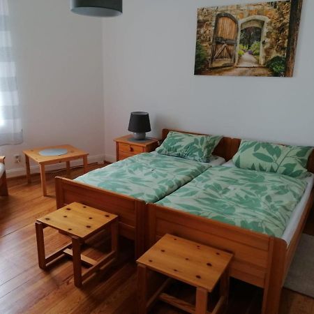 Mosel-Ferienwohnung Bewo Бернкастель-Кюс Екстер'єр фото