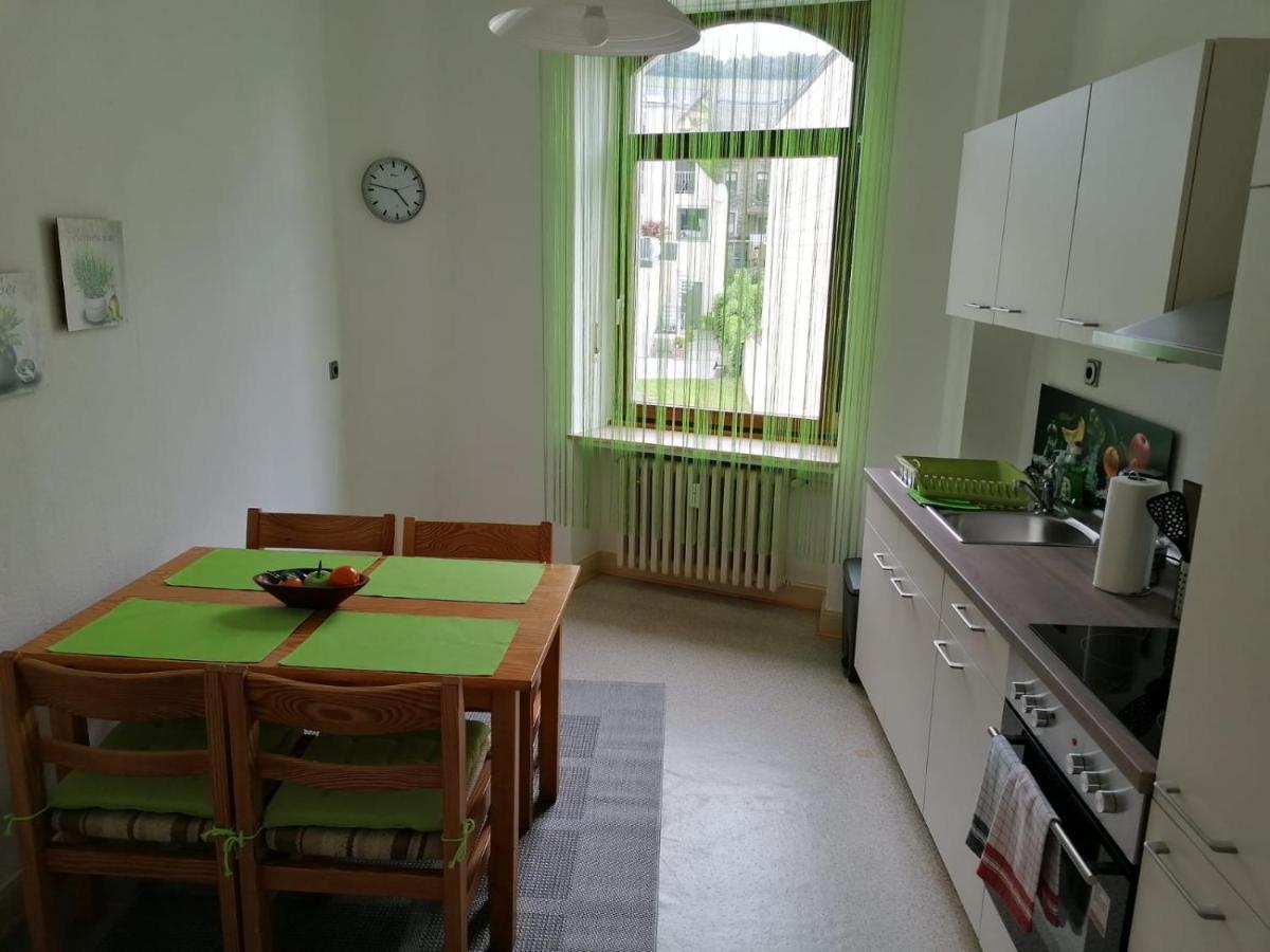 Mosel-Ferienwohnung Bewo Бернкастель-Кюс Екстер'єр фото